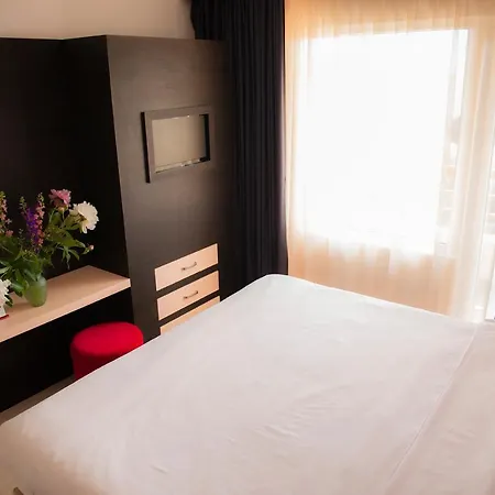 Majestic Half Board & Hotel 3*