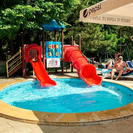 Majestic Half Board & Otel 3*