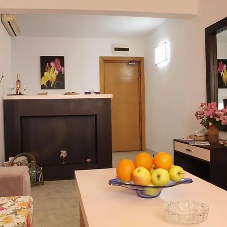 Majestic Half Board & Mamaia