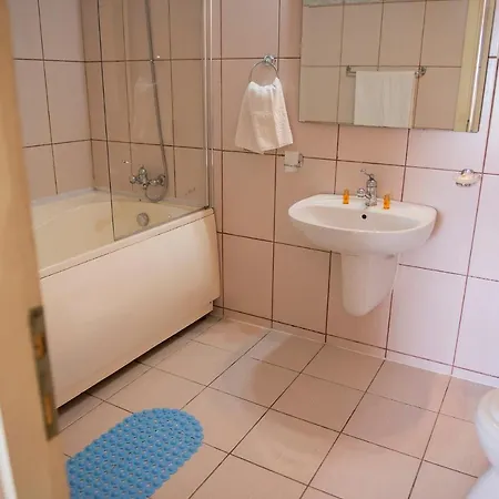 Majestic Half Board & 3* Mamaia