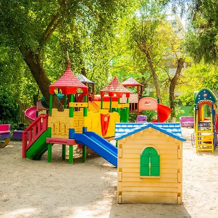 Majestic Half Board & 3*