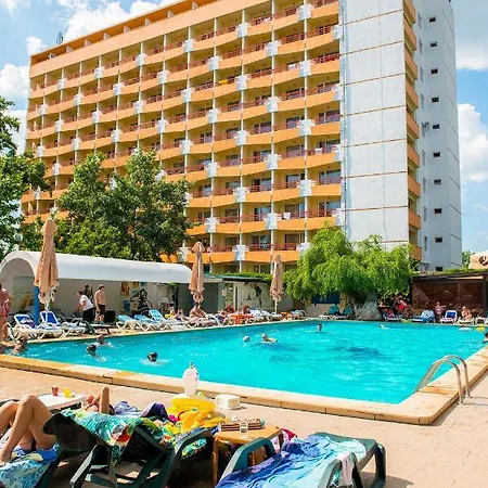 Majestic Half Board & Mamaia