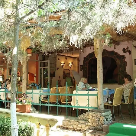 Szálloda Majestic Half Board & 3*