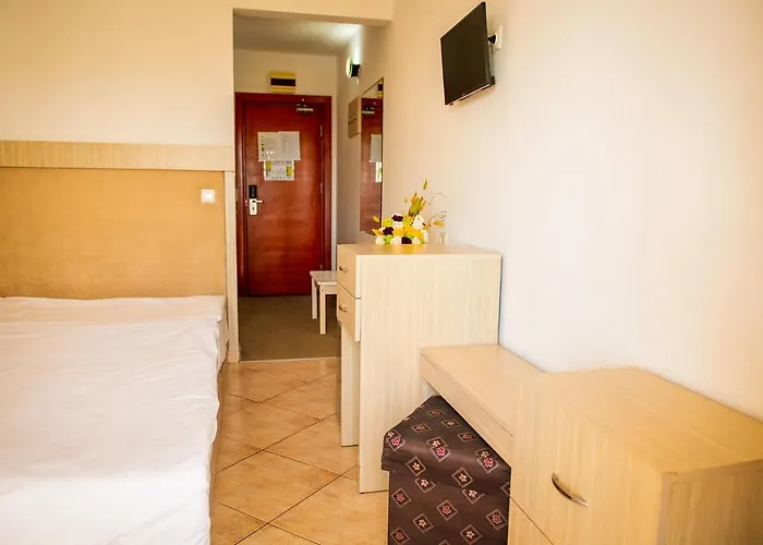 Majestic Half Board & 3* Mamaia