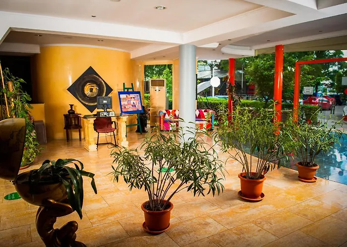 Hotel Majestic Half Board & Mamaja