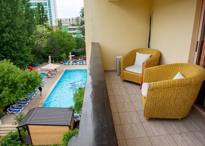 Majestic Half Board & Hotel 3*