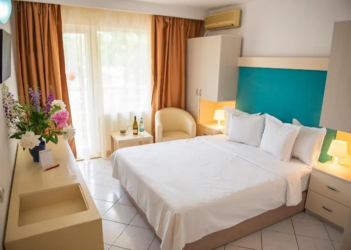 Majestic Half Board & 3* Mamaia