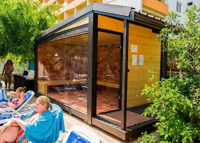 Hotel Majestic Half Board & Mamaia