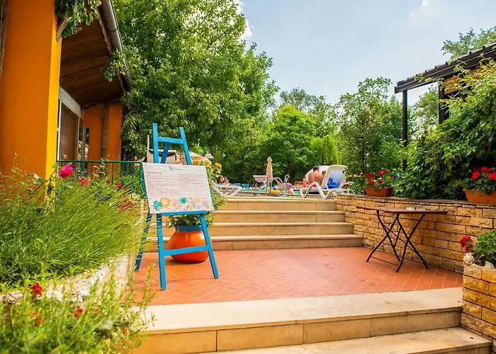 Majestic Half Board & 3* Mamaia