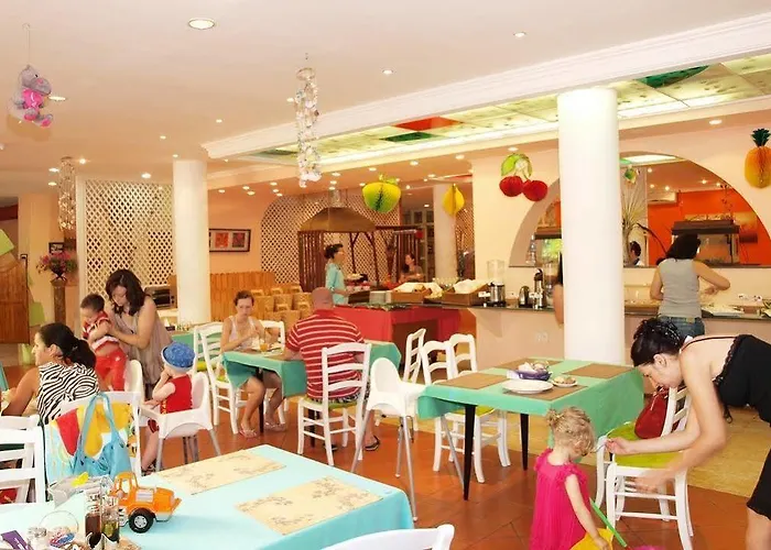 Majestic Half Board & Mamaja