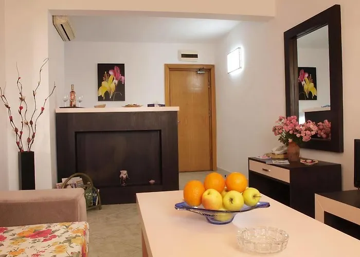 Majestic Half Board & Mamaia